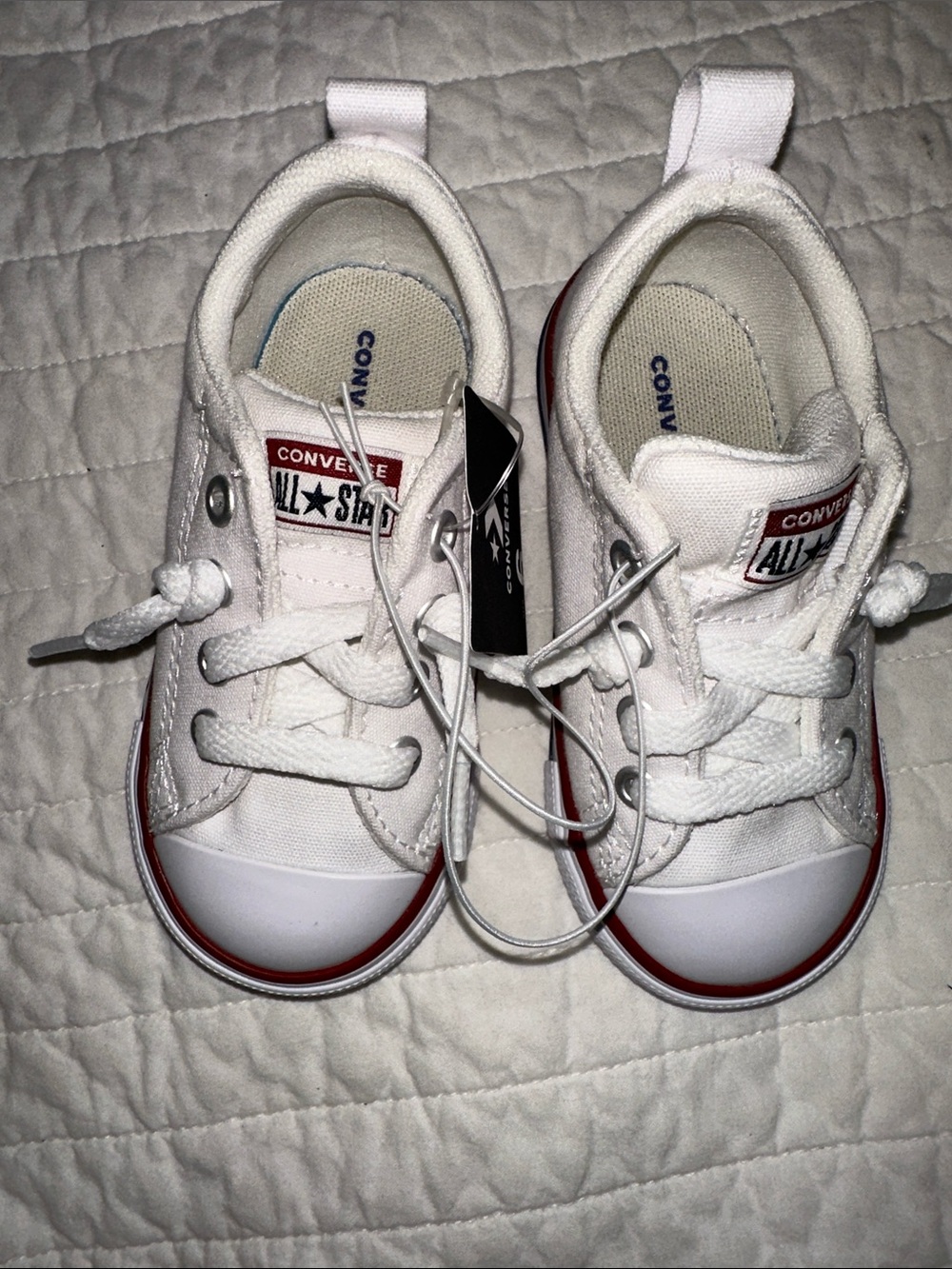 Converse Kids White Low Top Sneakers with Red Trim NWT - Picture 2 of 5